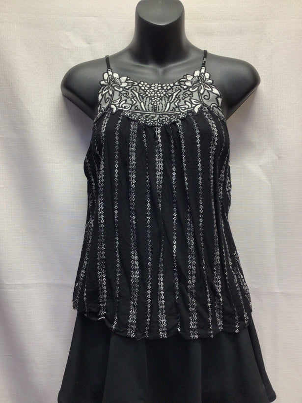 Women&#39;s Tops