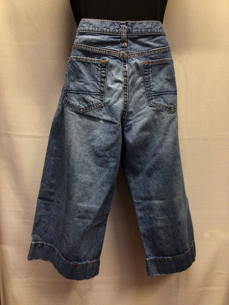 Pj Co. Capri