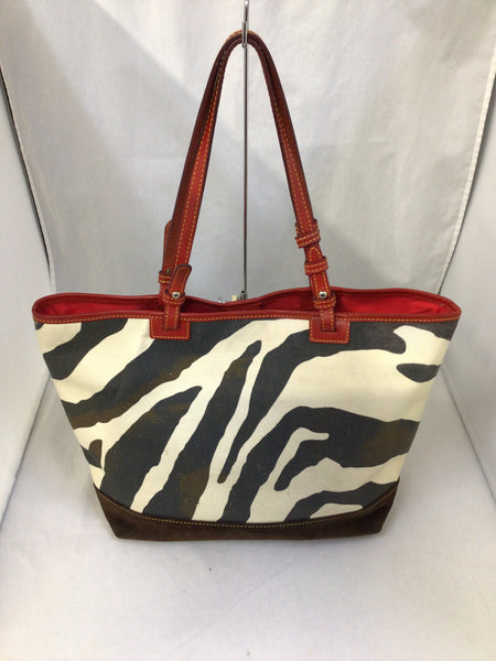 Dooney & Bourke Purse